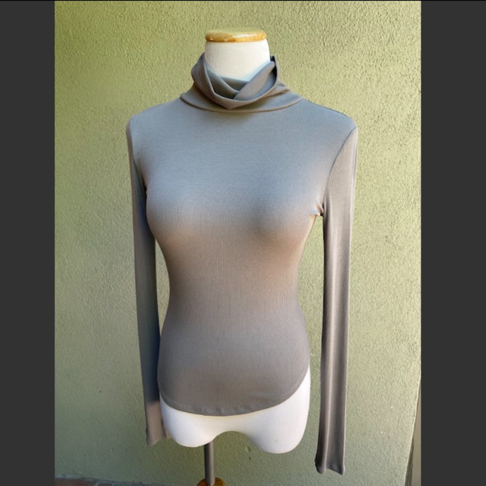 Talula Gray Drapey-rib Turtleneck Size S